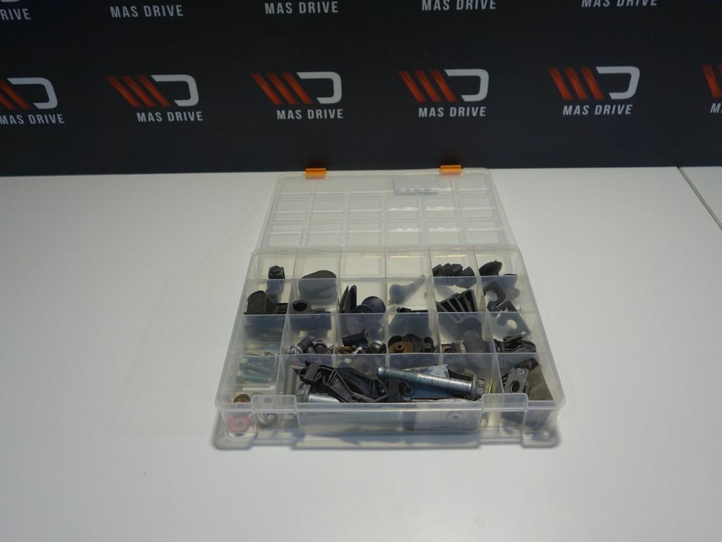 Porsche Boxster 986 + 996 clipsen bouten, schroeven,..., Gebruikt