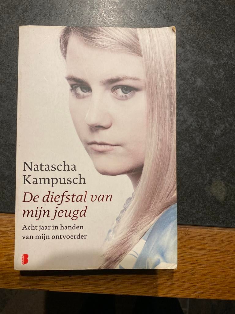 Natasscha kampusch, Ophalen, Gelezen
