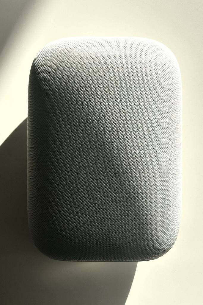 Google Nest Audio in het wit (incl. voeding), Audio, Tv en Foto, Luidsprekers, Overige typen, Zo goed als nieuw, Minder dan 60 watt