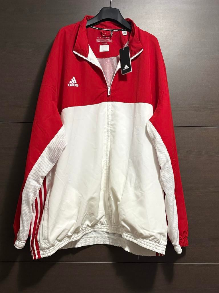 Adidas T16 Team Jas 2 XL, Kleding | Heren, Sportkleding, Ophalen of Verzenden, Maat 56/58 (XL), Nieuw, Rood