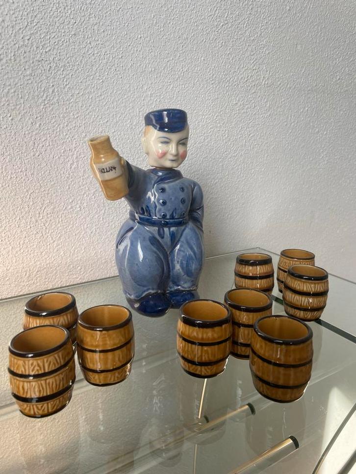Oude jenever kruik met borrel tonnetjes, Antiek en Kunst, Antiek | Woonaccessoires, Ophalen