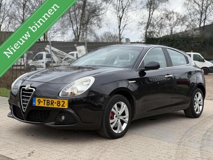 Alfa Romeo Giulietta 1.4 T Distinctive AUTOMAAT AIRCO CRUISE, Auto's, Alfa Romeo, Bedrijf, Te koop, Giulietta, ABS, Airbags, Airconditioning