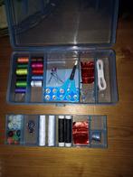 Fijne kleine naai doos met accesoires, Ophalen of Verzenden, Gebruikt