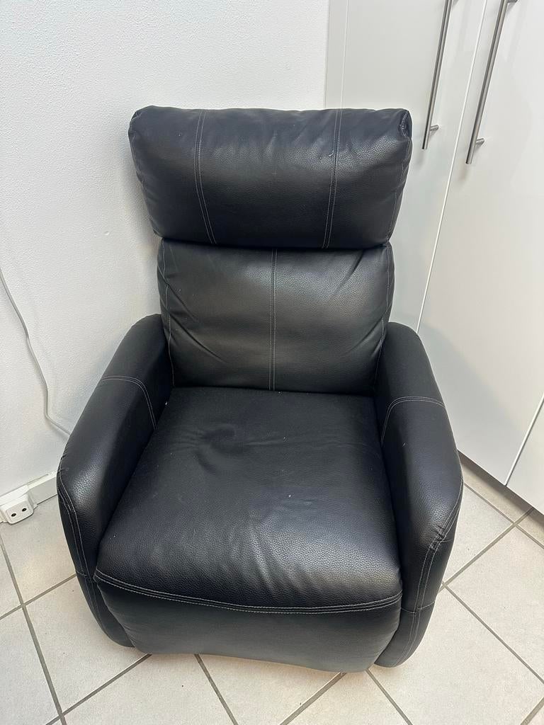 2 leren relaxstoelen met ligfunctie, Huis en Inrichting, Fauteuils, Ophalen, Gebruikt, Leer, 75 tot 100 cm