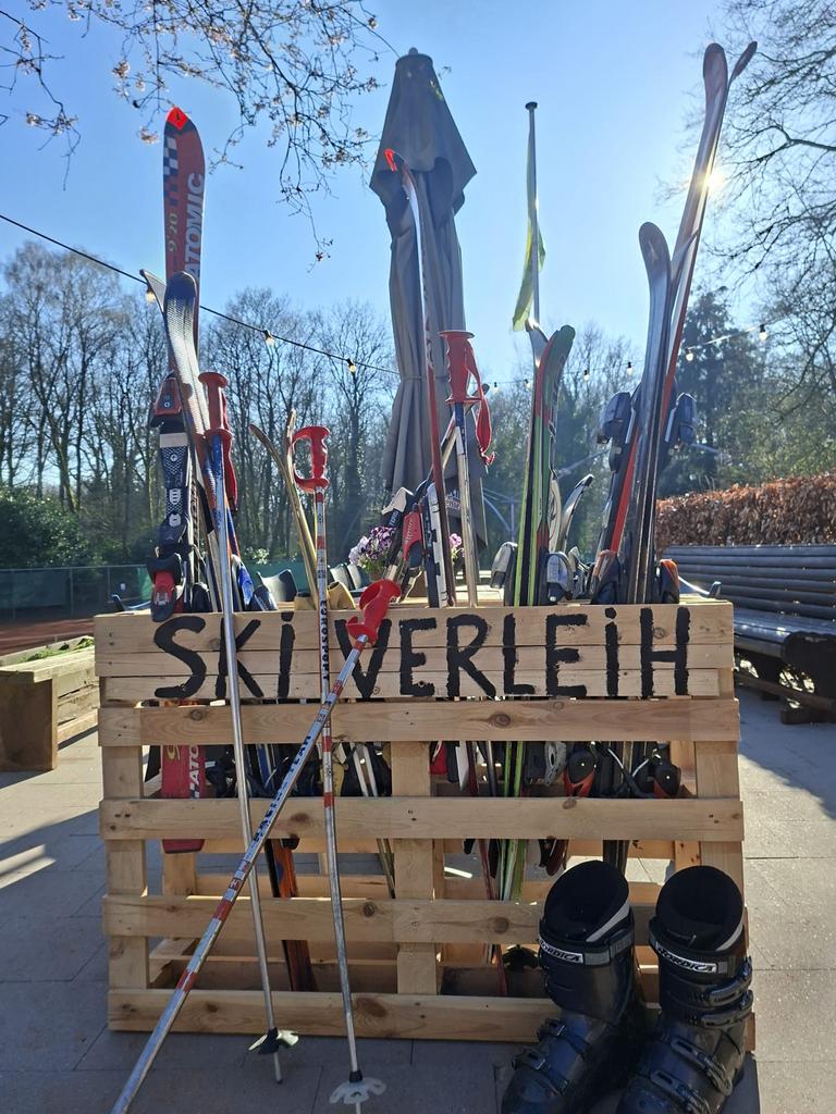 Apres-ski decoratie set te huur, Ophalen of Verzenden, Gebruikt, Versiering, Overige