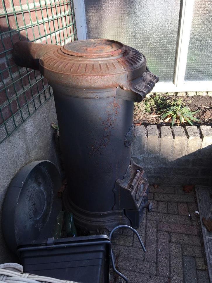 Antieke houtkachel - opknapper, Huis en Inrichting, Kachels, Gebruikt, Vrijstaand, Houtkachel, Hout, Ophalen