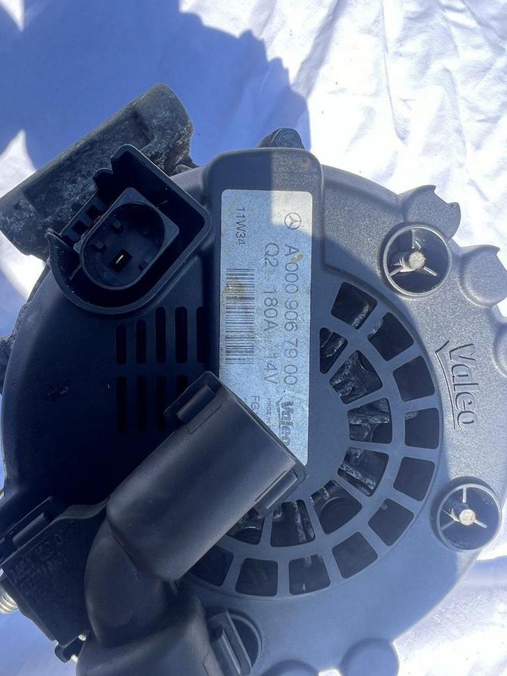 DYNAMO MERCEDES A0009067900- 180A, Auto-onderdelen, Motor en Toebehoren, Mercedes-Benz, Gebruikt, Herkomst onderdeel bekend, 3 maanden garantie