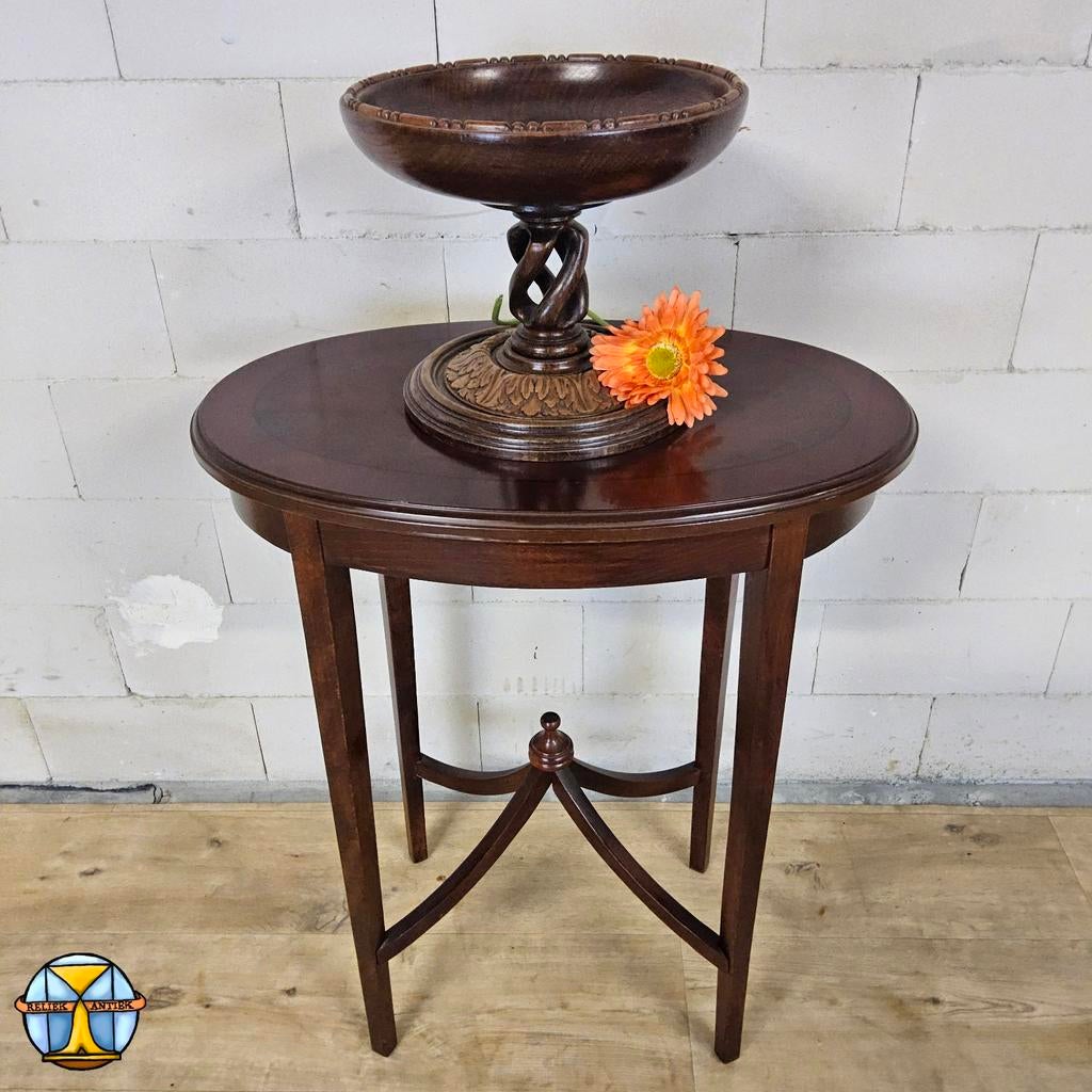 Vintage houten Edwardian stijl bijzettafel / koffietafel, Minder dan 55 cm, ., Edwardiaans / vintage / antiek / Victoriaans, Ophalen of Verzenden