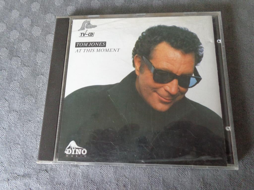 Tom Jones - At this moment, Ophalen of Verzenden, Zo goed als nieuw