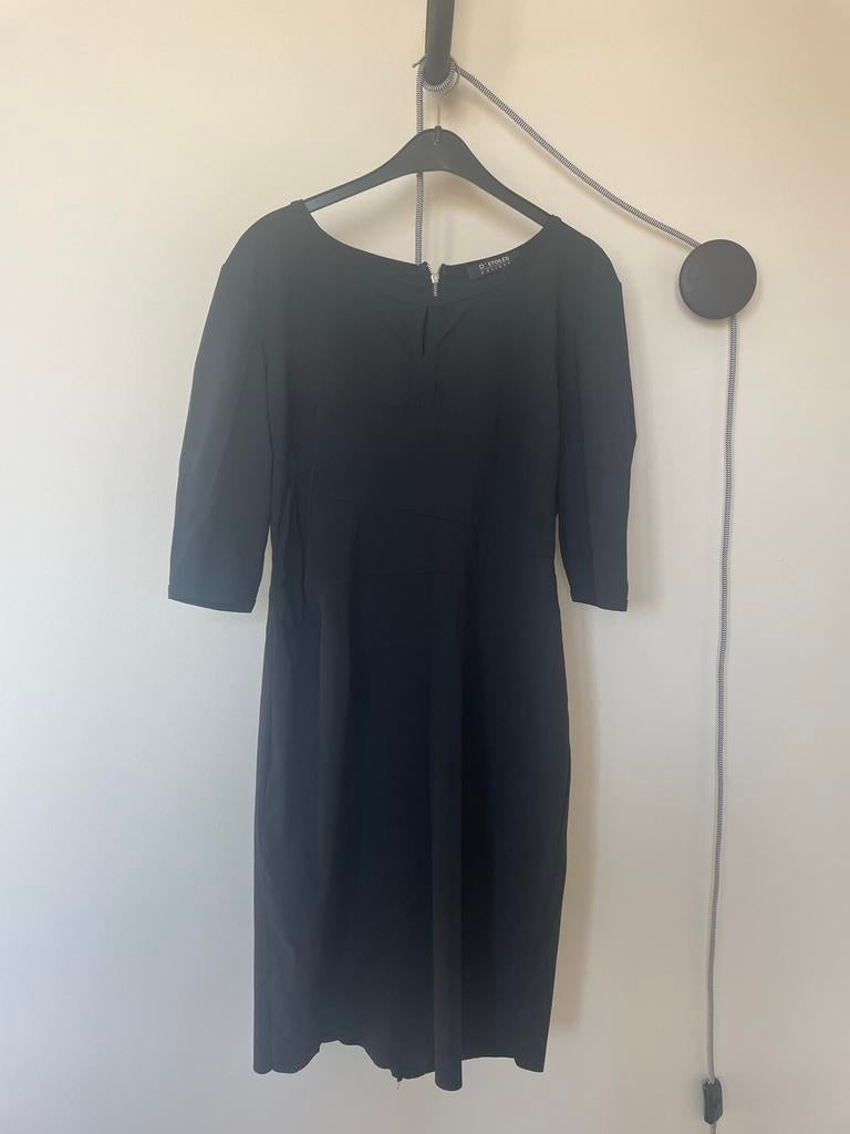 D'Etouiles Casiope getailleerde jurk travelstof zwart mt 42, Zwart, Maat 46/48 (XL) of groter, Ophalen of Verzenden, Knielengte