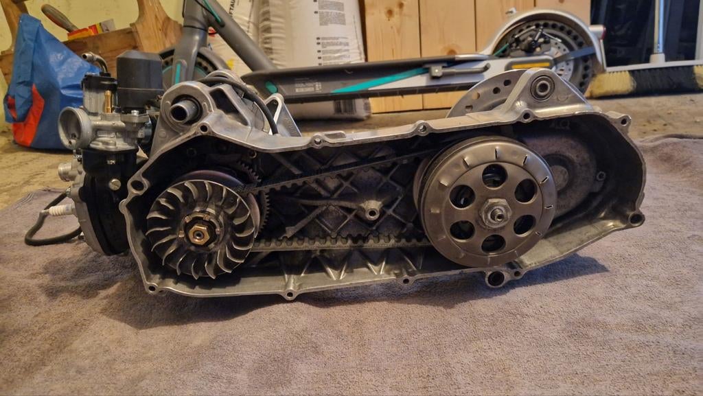 Minarelli horizontaal motorblok, Fietsen en Brommers, Brommeronderdelen | Scooters, Ophalen of Verzenden, Zo goed als nieuw