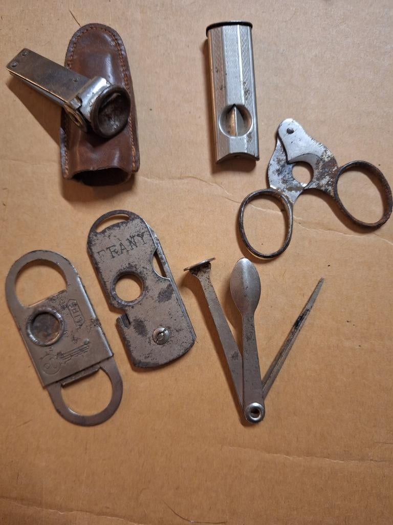 Lot rookwaar knippers en stoppers, Gebruikt, Onbekend@gmail.com, Overige typen, Onbekend