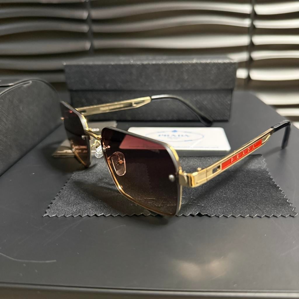 Prada zonnebril nieuw, Overige merken, Zonnebril, Zwart, Nieuw