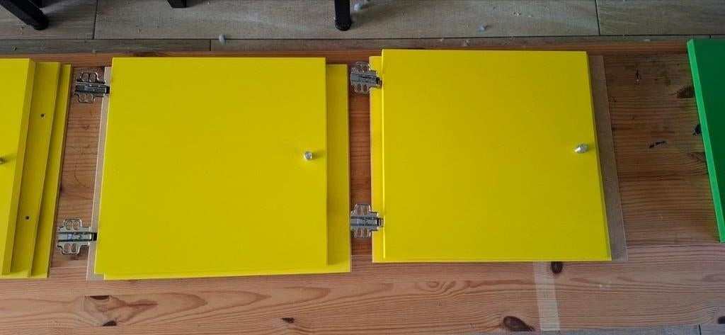 Ikea kallax geel deur, Ophalen
