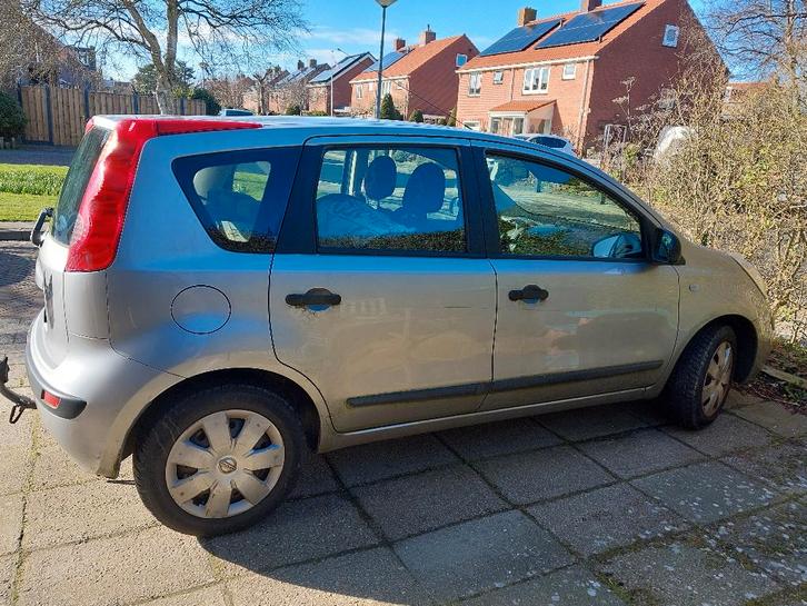 Nissan Note 1.4 16V 2006 Grijs, Auto's, Nissan, Particulier, Note, Airconditioning, Elektrische ramen, Radio, Trekhaak, Benzine