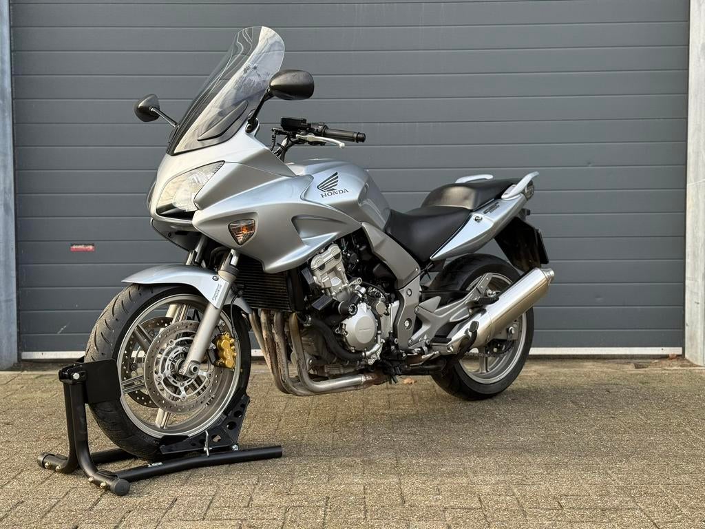 HONDA CBF1000 ABS *TOP CONDITIE*, Motoren, Motoren | Honda, Brabant, Occasion, 4 cilinders, Motorrijbewijs A