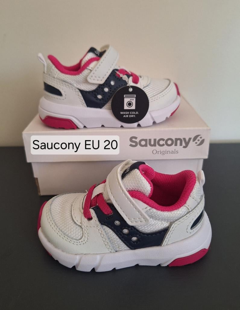 Saucony sneakers baby EU 20 wit met blauw/roze, Schoentjes, Jongetje of Meisje, Nieuw, Ophalen of Verzenden