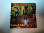 The Kinks - God's Children / Moments, 7 inch, Single, Ophalen of Verzenden, Zo goed als nieuw