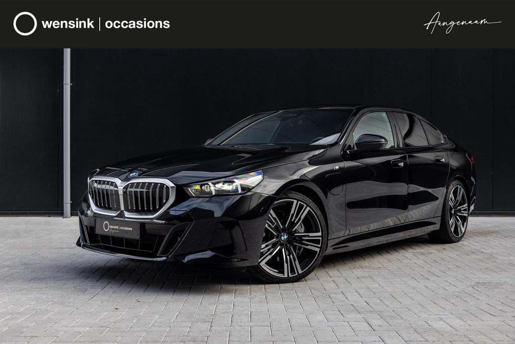 BMW 5-serie 550e xDrive | SOH 95,6% | M-Sport | Comfortstoel, Auto's, Automaat, Stof, Gebruikt, 2000 kg