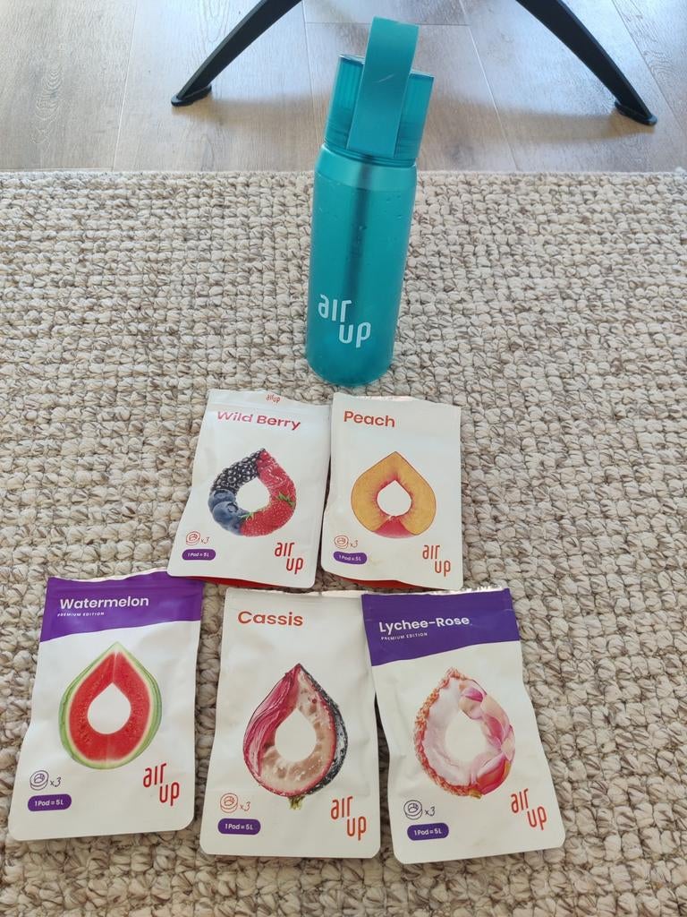 Pakket - Air Up + Pods cassis en wild berry, Sport en Fitness, Bidons, Ophalen of Verzenden, Zo goed als nieuw