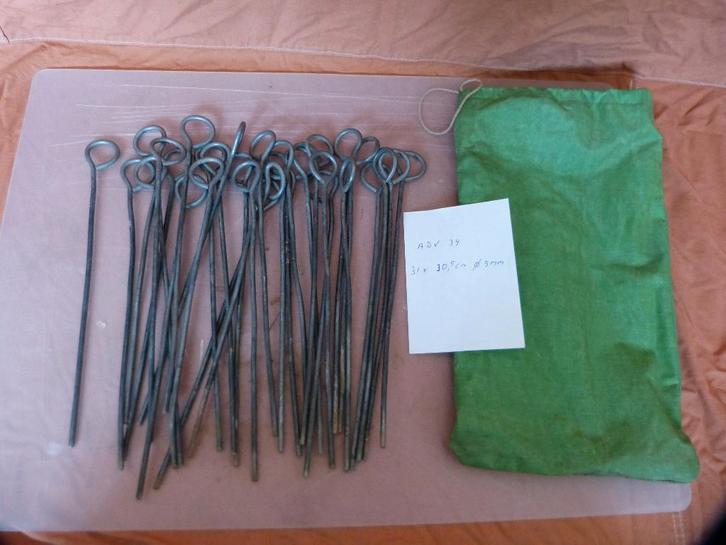 Adv. 34 haringpennen staal 31 stuks 30,5 cm, Caravans en Kamperen, Kampeeraccessoires, Gebruikt, Ophalen