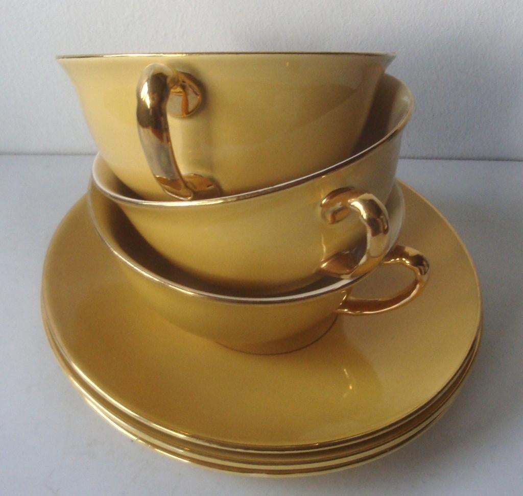 Kop en schotel 3x Plateelbakkerij Zuid-Holland Gouda goud en, Antiek en Kunst, Antiek | Keramiek en Aardewerk, Ophalen of Verzenden