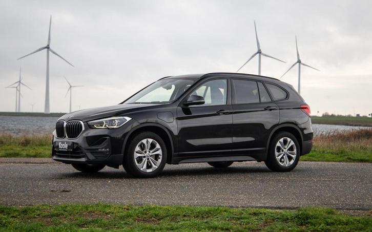 BMW X1 xDrive25e Executive CAMERA / CARPLAY / HEAD UP DISPLA, Auto's, BMW, Particulier, Te koop, X1, 4x4, ABS, Achteruitrijcamera