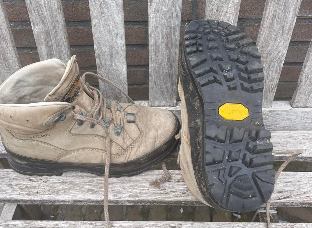 Meindl dames bergschoenen maat 38, Sport en Fitness, Bergsport en Wandelen, Ophalen, Gebruikt, Schoenen