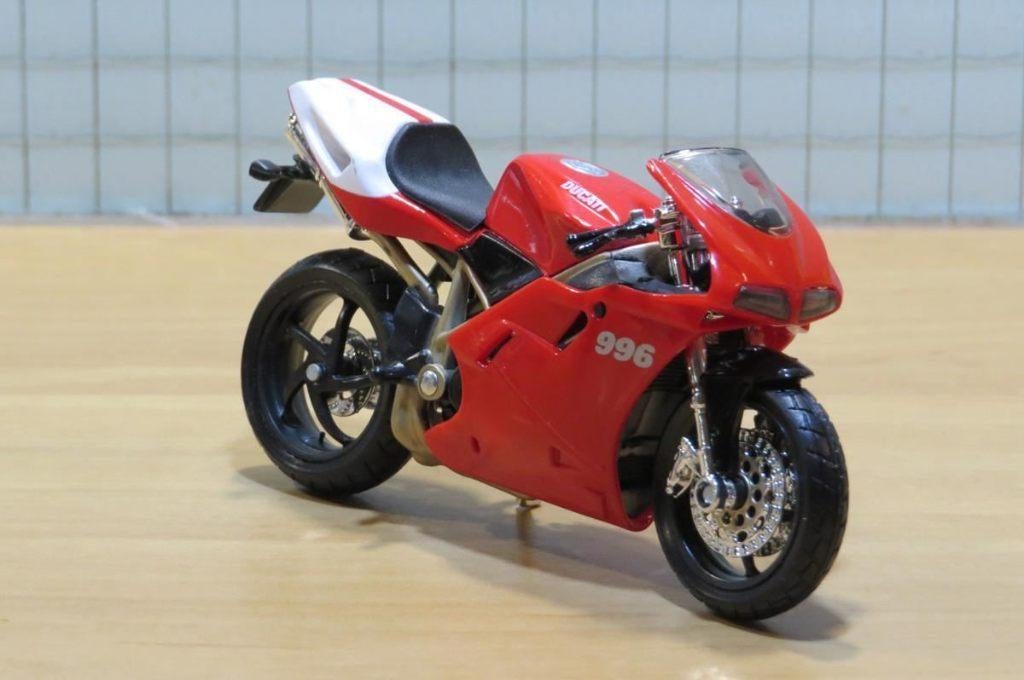 Ducati 996 SPS 1:18 blister, Hobby en Vrije tijd, Modelauto's | 1:18, Maisto, May Cheong Group France S.A.S., Nieuw, Ophalen of Verzenden
