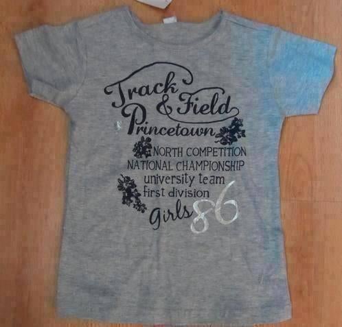 NIEUW: Grijs katoenen t-shirt maat 110/116 met  print, Kinderen en Baby's, Kinderkleding | Maat 110, Ophalen of Verzenden, Nieuw