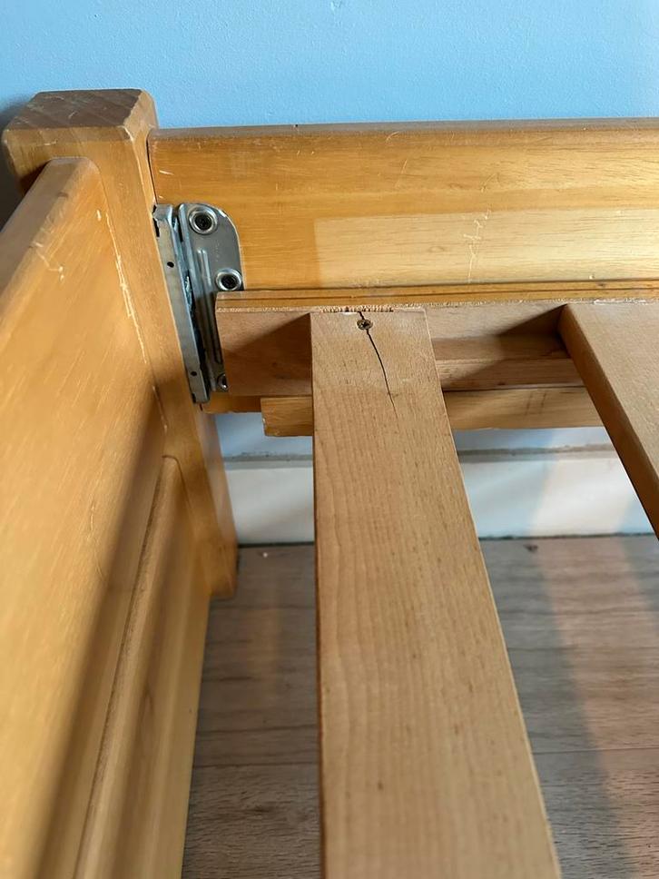 Eenpersoonsbed gratis af te halen, Huis en Inrichting, Slaapkamer | Bedden, Gebruikt, Eenpersoons, 90 cm, 200 cm, Hout, Bruin