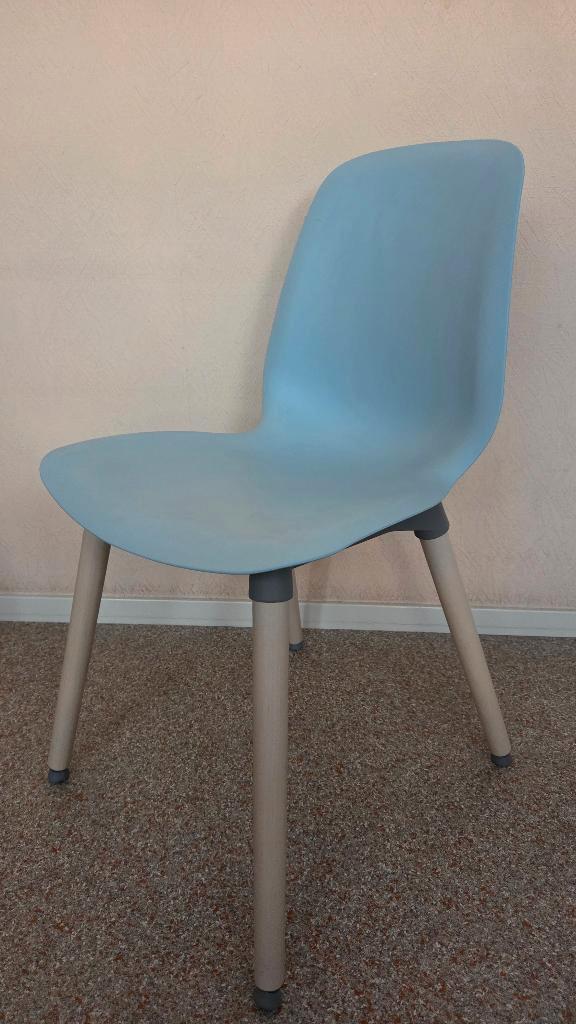 4 lichtblauwe Leifarne stoelen van Ikea., Huis en Inrichting, Stoelen, Zo goed als nieuw, Vier, Hout, Kunststof, Blauw, Ophalen