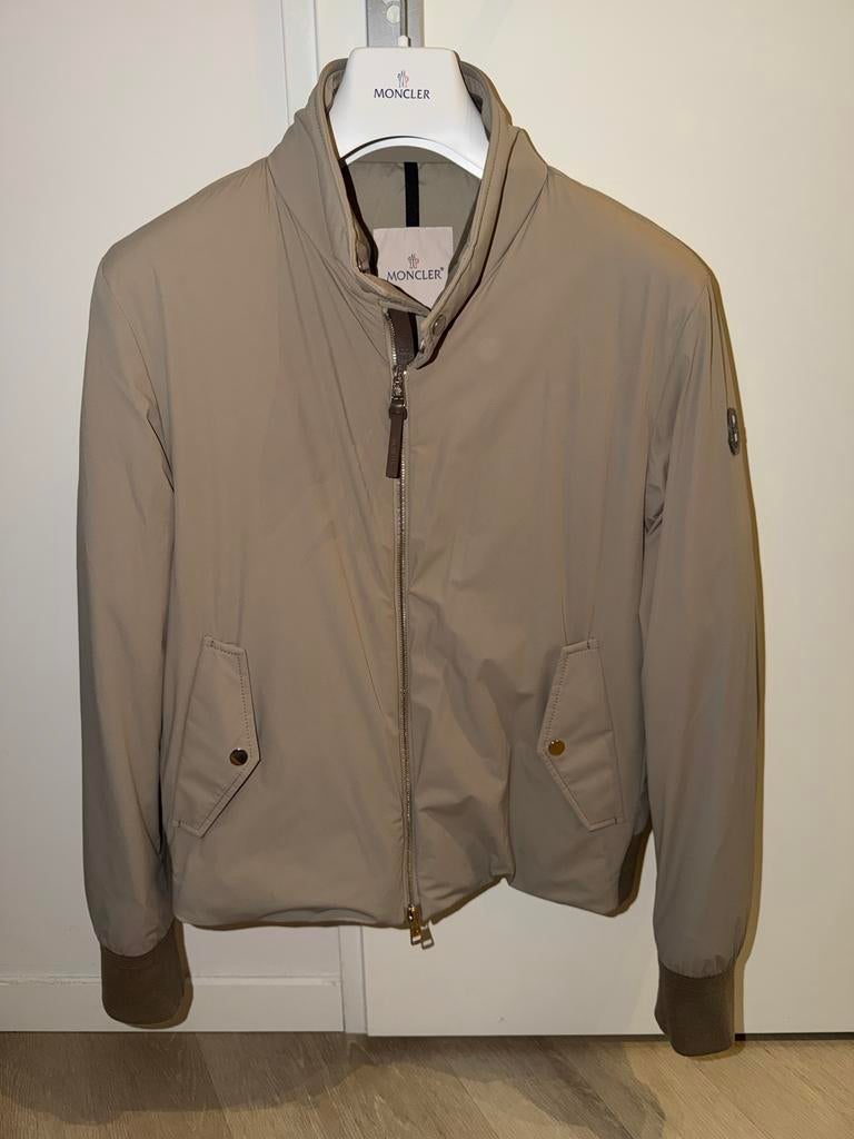 Moncler nette jas, Ophalen of Verzenden, Zo goed als nieuw, Maat 48/50 (M), Beige