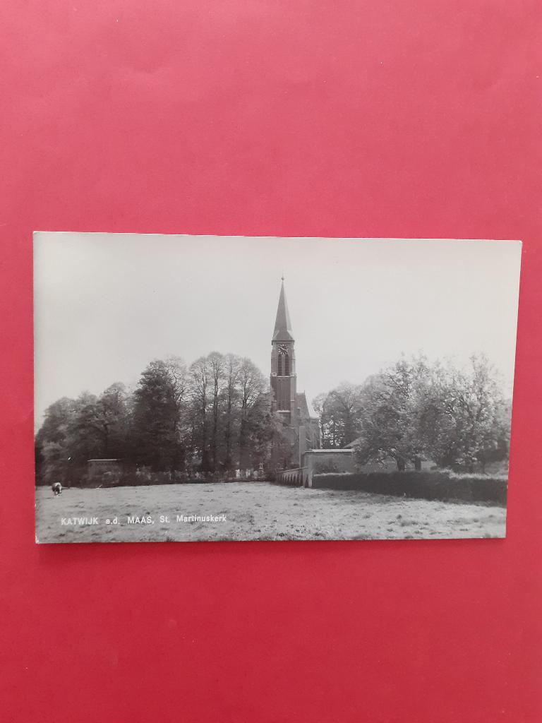 Ansichtkaart Katwijk a.d. Maas St Martinuskerk, Ophalen of Verzenden, 1980 tot heden, Ongelopen, Noord-Brabant