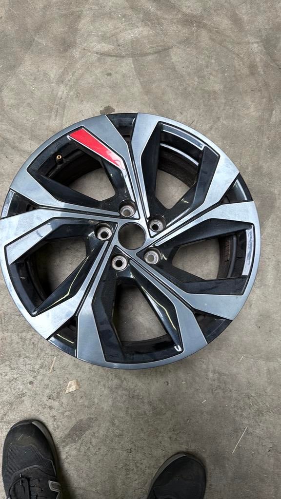 Renault arkana 1x velg 7jx18, Auto diversen, Wieldoppen, Ophalen, Zo goed als nieuw