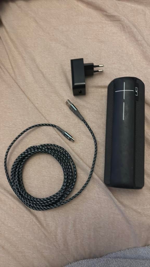 Ultimate Ears UE Boom 2 Speaker Bluetooth Aux, Ophalen, Gebruikt