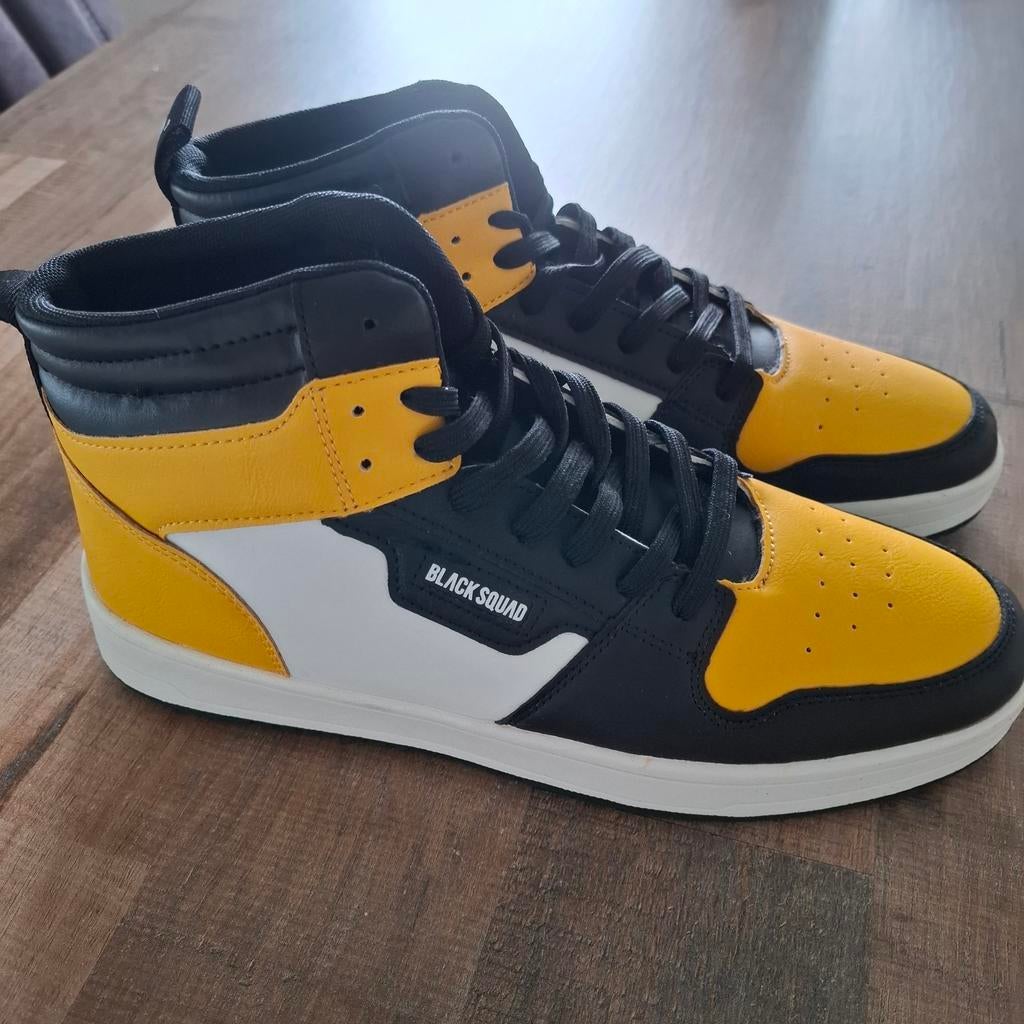NIEUWE heren schoenen mt 44, Ophalen of Verzenden, Nieuw