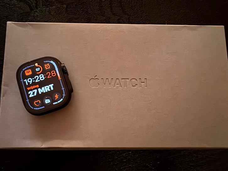Apple Watch Ultra 3, Sieraden, Tassen en Uiterlijk, Smartwatches, Zo goed als nieuw, iOS, Zwart, Afstand, Waterdicht, Ophalen of Verzenden
