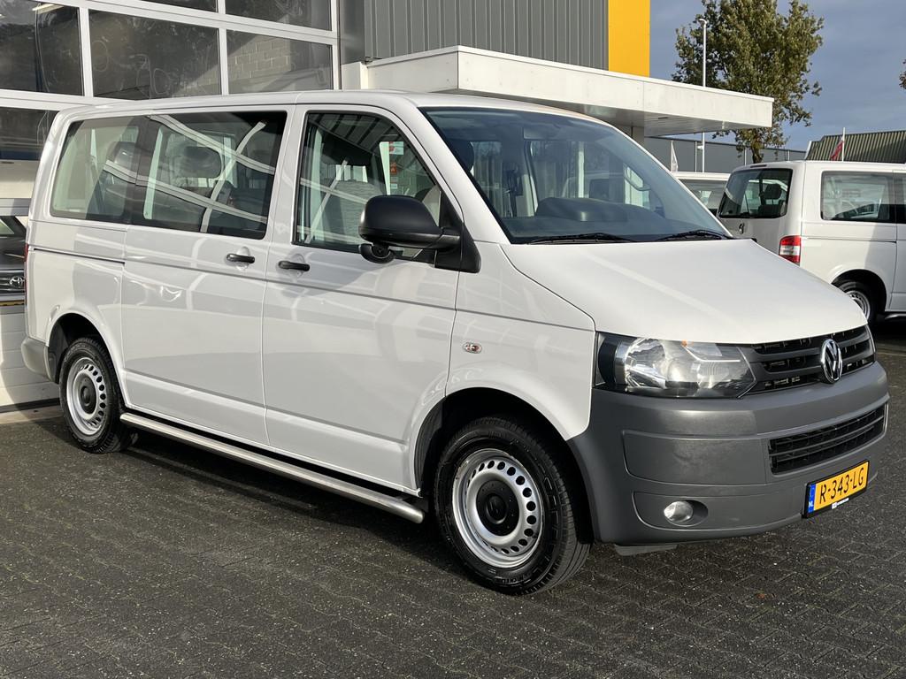 Volkswagen Transporter Kombi 2.0 TDI DSG 140pk BTW en BPM vr, Auto's, Volkswagen, Euro 5, Stof, Zwart, 241 €/maand