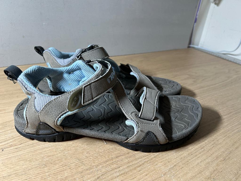 Teva Sandalen Grijs/Blauw Maat 41, Kleding | Dames, Schoenen, Blauw, Gedragen, Sandalen of Muiltjes, Ophalen of Verzenden