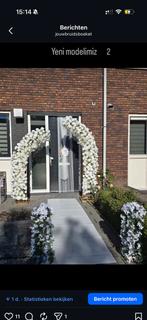 Luxe Gouden Bloemenboog – Witte Rozen Entree – Bruiloft, Hobby en Vrije tijd, Feestartikelen, Ophalen, Gebruikt, Versiering, Geboorte of Huwelijk