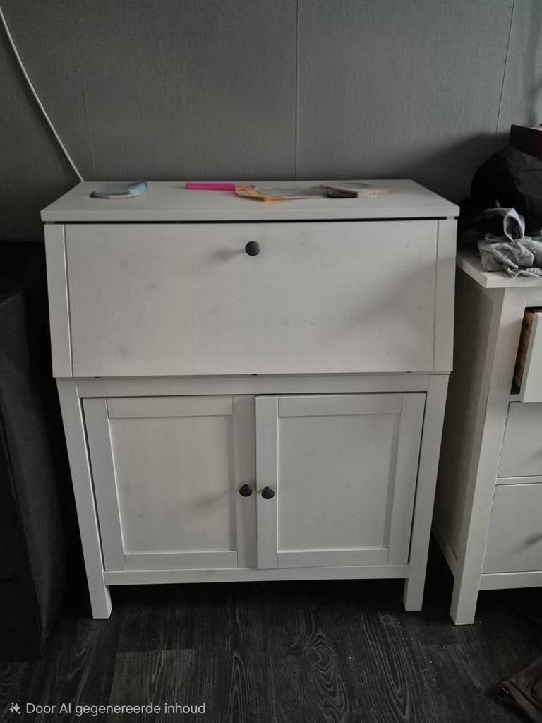 Ikea Bureau - Gebruikt, Goede Staat, Ophalen, Gebruikt