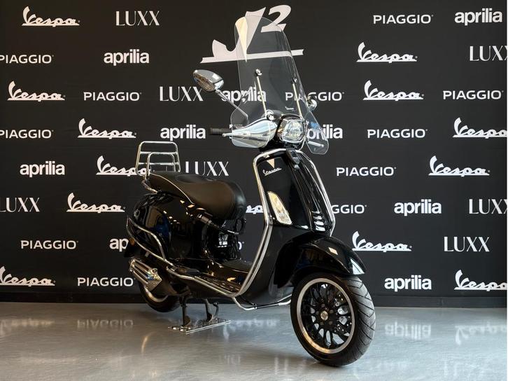 Vespa Sprint | Zwart | Brom | 2018 | 3866 km, Fietsen en Brommers, Scooters | Vespa, Zo goed als nieuw, Overige modellen, Maximaal 45 km/u
