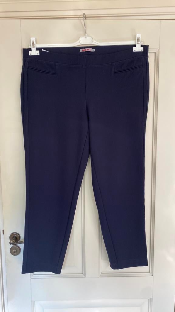 Donkerblauwe ascaribroek maat 52, Kleding | Dames, Blauw, Maat 46/48 (XL) of groter, Ophalen of Verzenden, Zo goed als nieuw