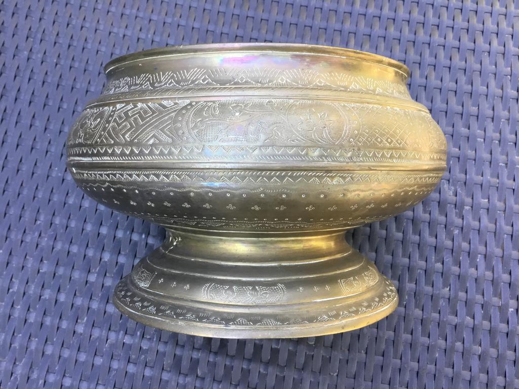 Oude waskom uit Indonesie.  Bokor., Antiek en Kunst, Ophalen of Verzenden