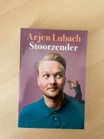 Stoorzender - Arjen Lubach, Ophalen of Verzenden, Zo goed als nieuw, Verhalen