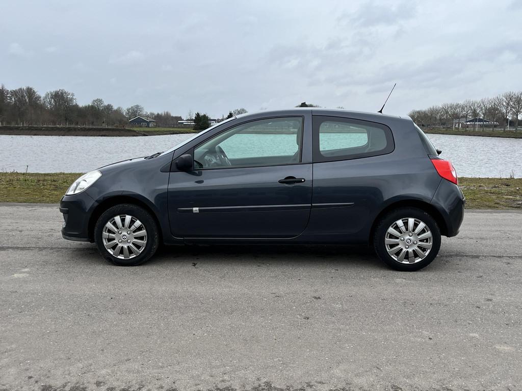 Renault Clio 1.2-16V Special Line Airco, radio, pdc achter, Auto's, Voorwielaandrijving, Gebruikt, 4 cilinders, 1055 kg