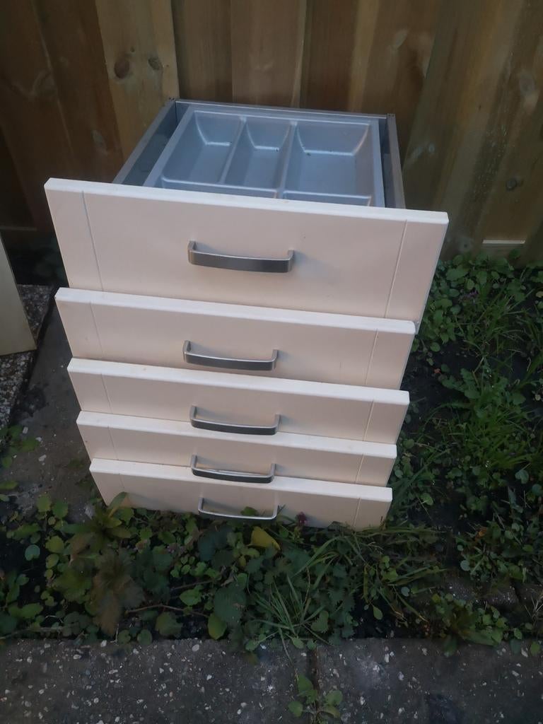 5 keukenlades met frontjes, en grepen, Ophalen, Gebruikt, 50 tot 100 cm, 25 tot 50 cm