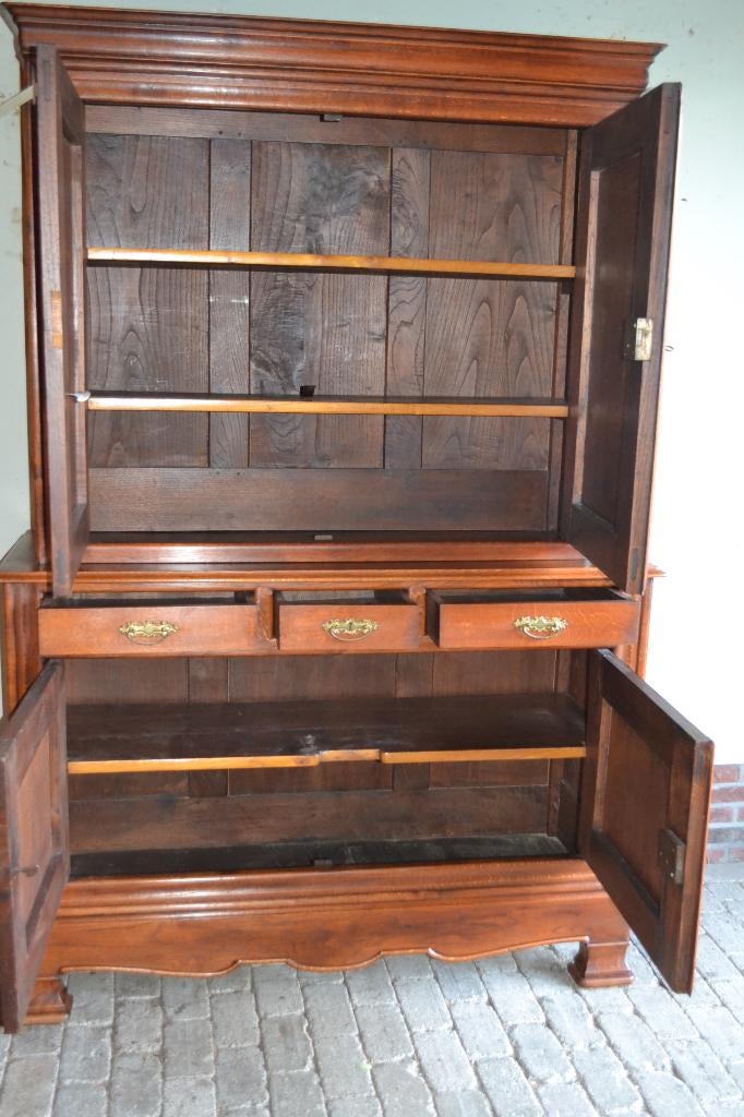 Prachtige antieke eiken houten Louis Philippe buffetkast., Verzenden