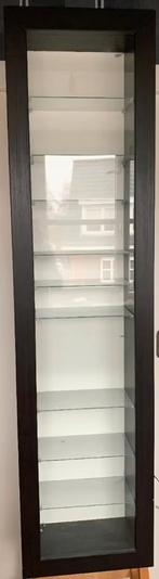 Vitrinehangkast Bertby van Ikea, Gebruikt, Glas, 100 tot 150 cm, 25 tot 50 cm
